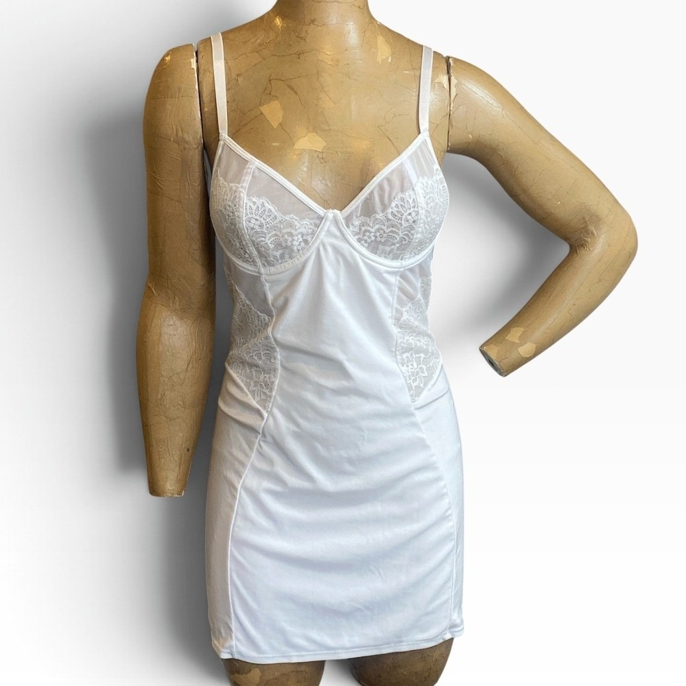 Coquette Diva White Lace Underwire Chemise Slip Lingerie Keyhole Back L #180K